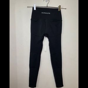 black alphalete r6 leggings